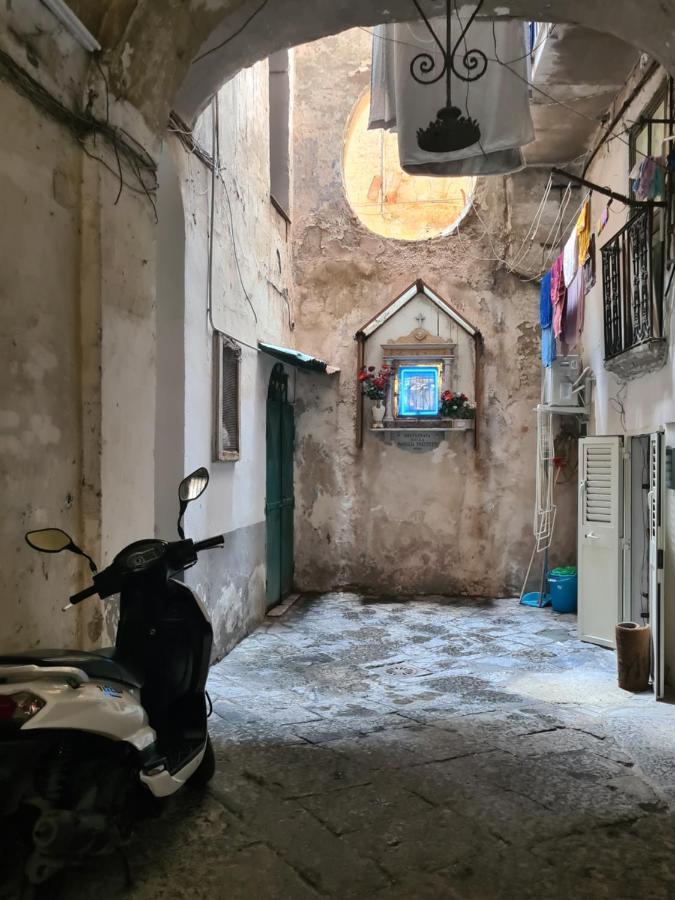 Old Bay Apartment Наполи Екстериор снимка